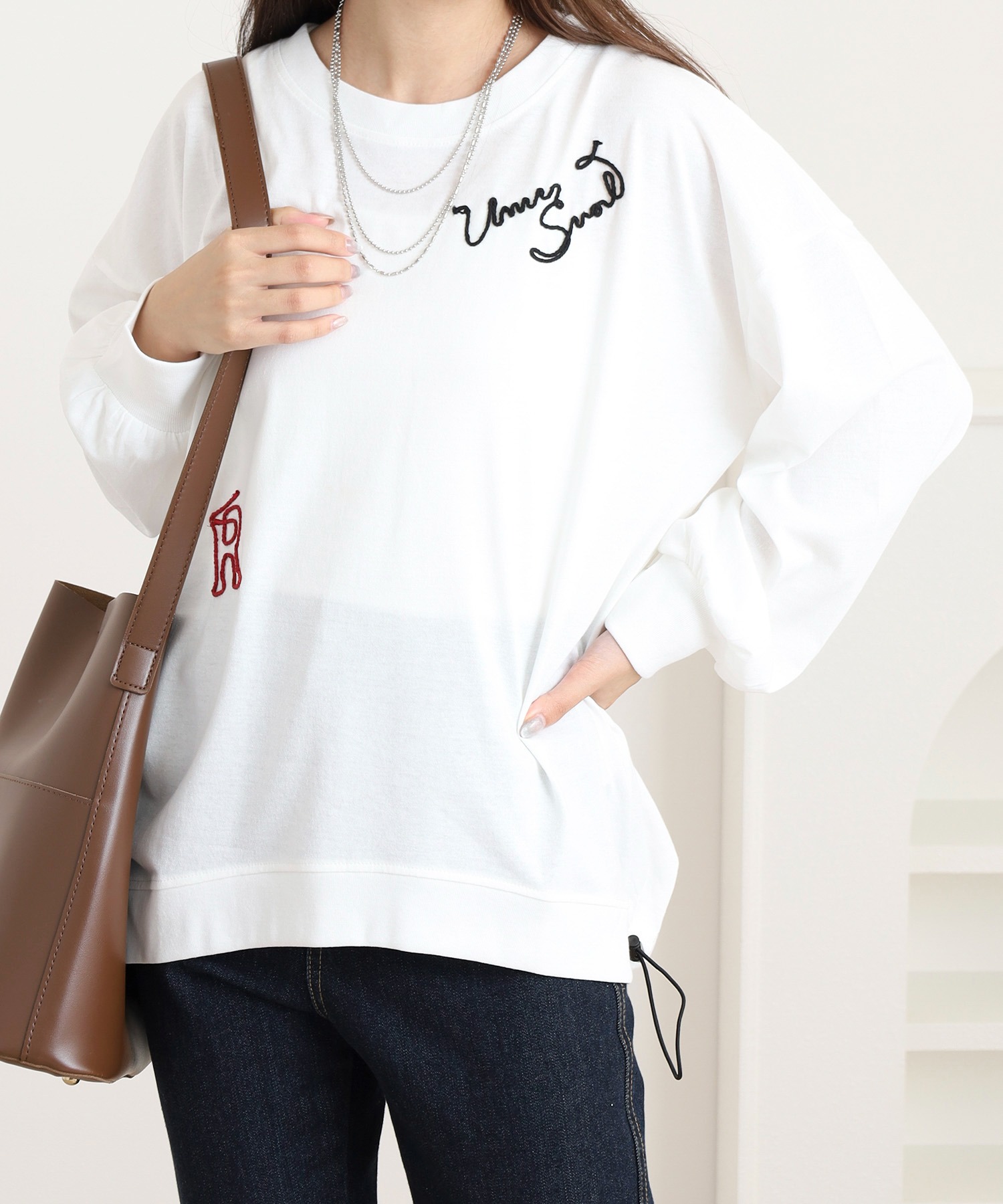 裾ドロストコード刺繍 長袖プルオーバー - 画像 (2)