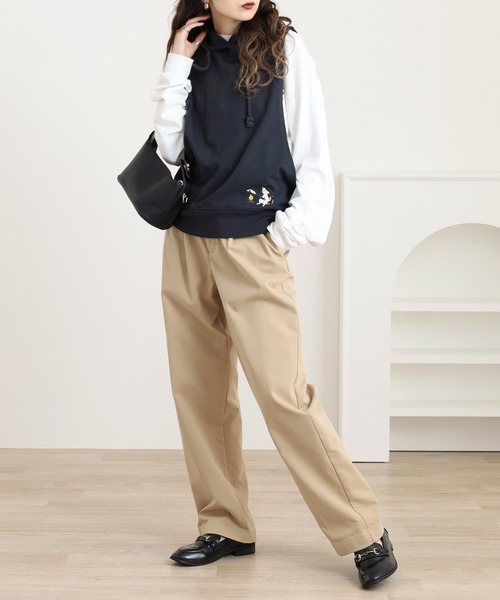 フード付きベスト たき火ネコ刺繍 - 画像 (5)