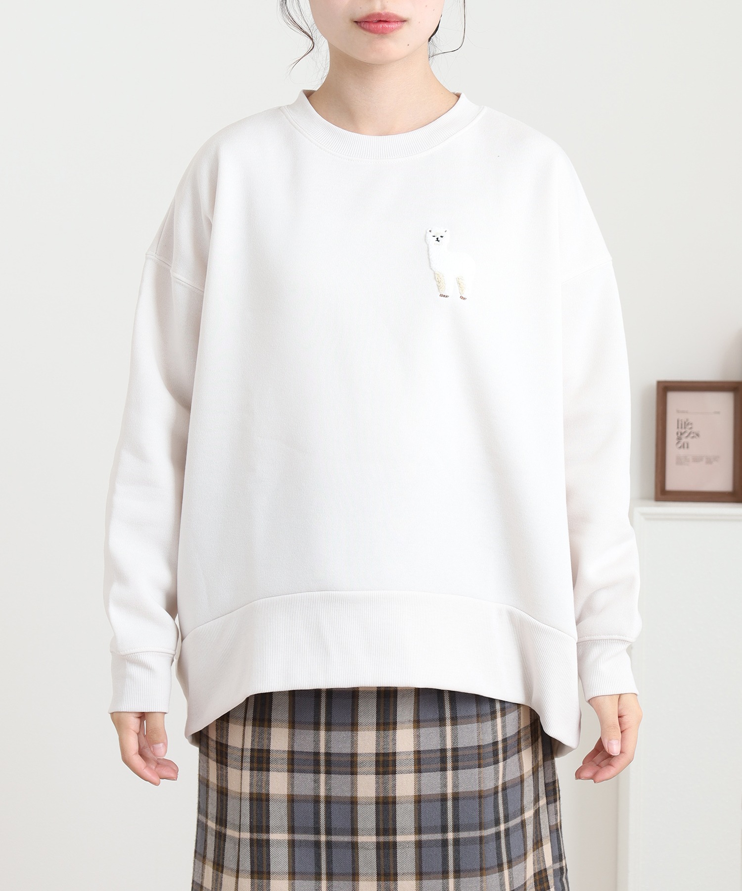 ワンポイントサガラ刺繍クルーネックプルオーバー 長袖 アルパカ