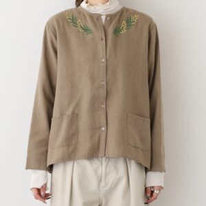 ノーカラー花柄刺繍ブラウス