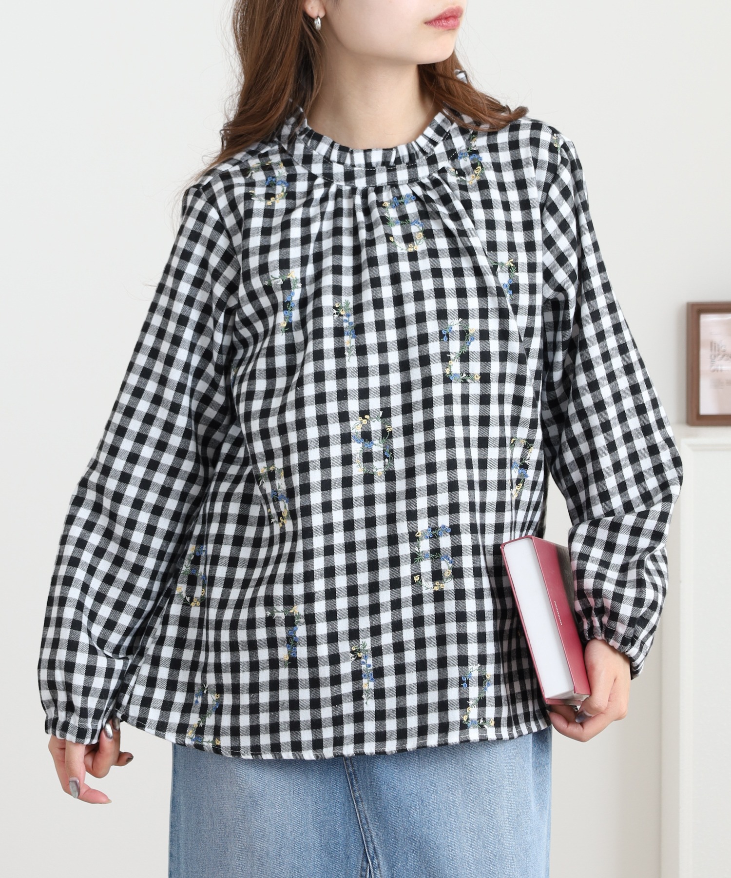 数字花刺繍フリルブラウス - 画像 (6)