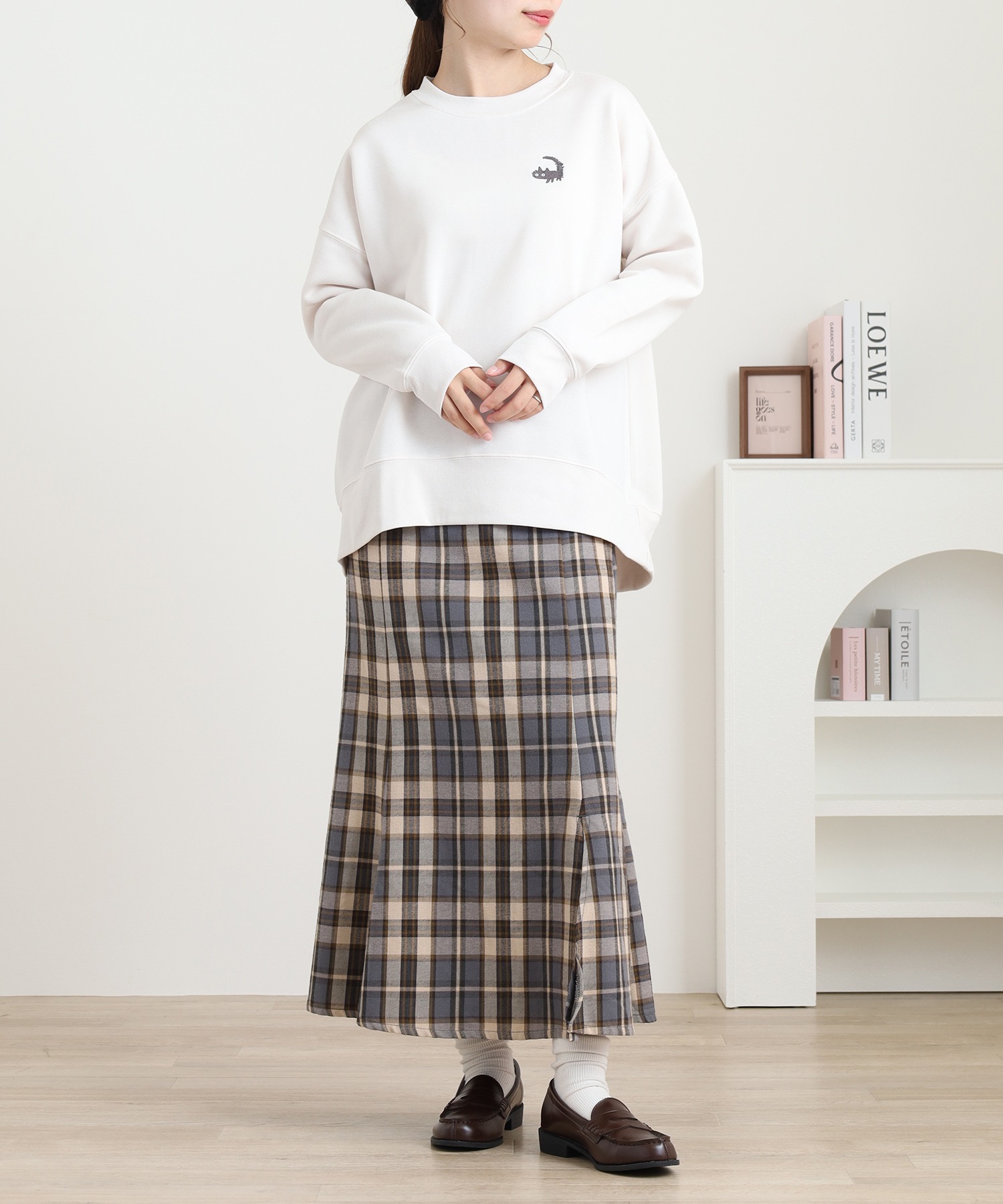 ワンポイントサガラ刺繍クルーネックプルオーバー 長袖 ねこ - 画像 (3)