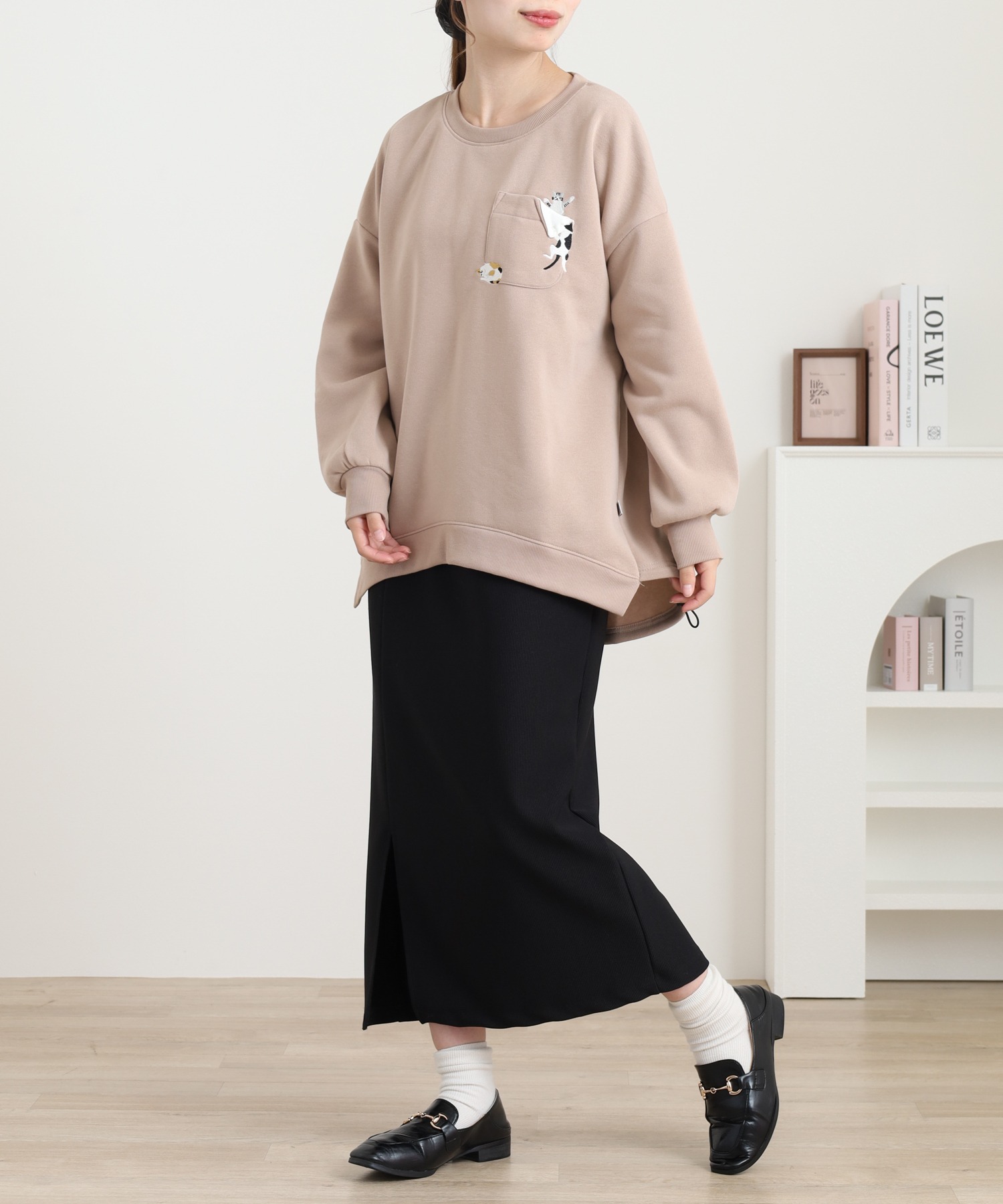 裾ドロストプルオーバー いたずらネコ刺繍 長袖 - 画像 (6)