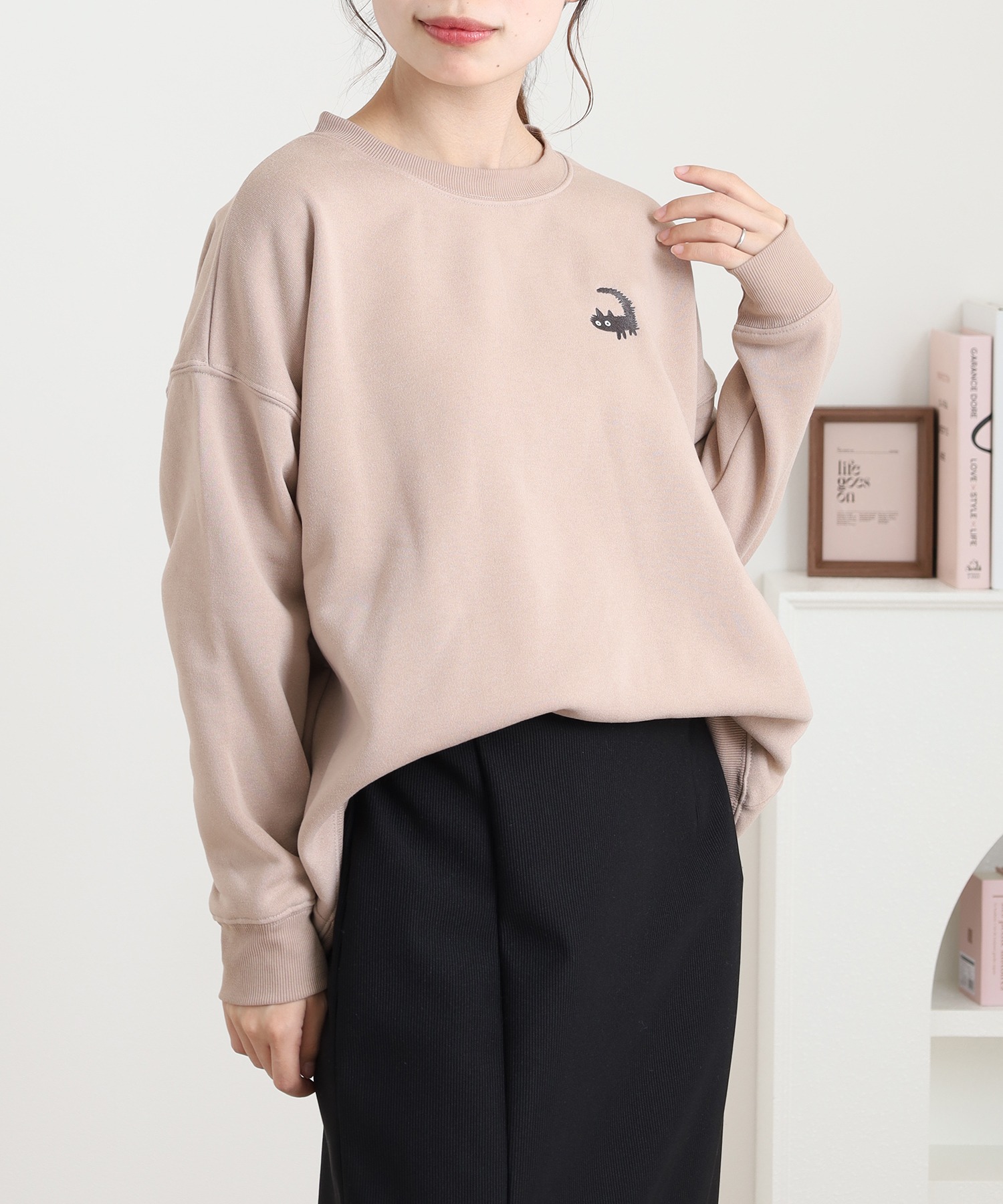 ワンポイントサガラ刺繍クルーネックプルオーバー 長袖 ねこ - 画像 (4)