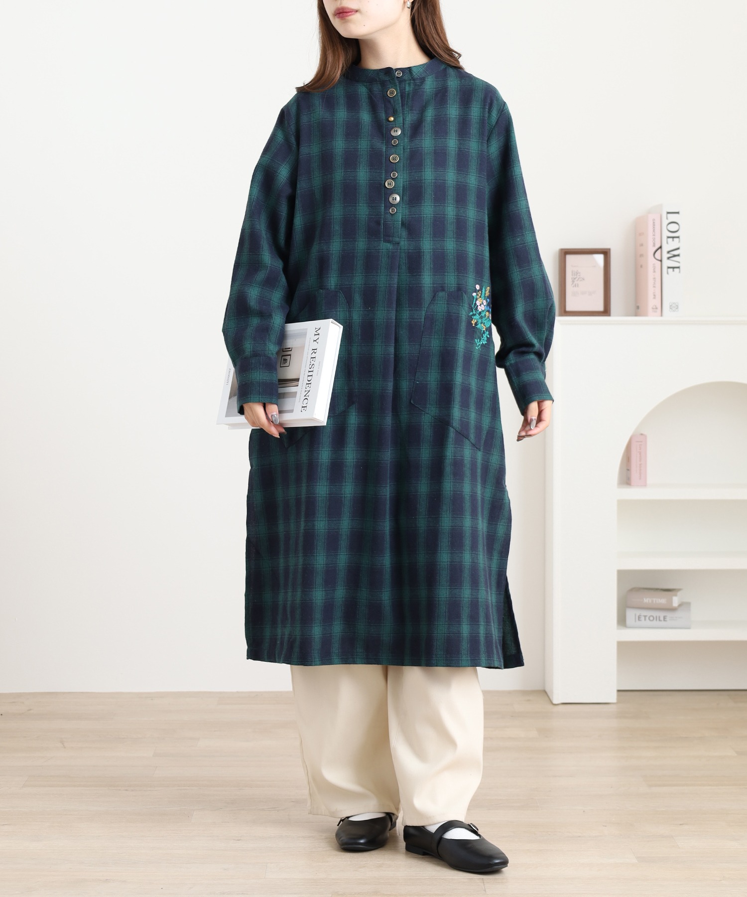 刺繍入多釦ワンピース - 画像 (6)